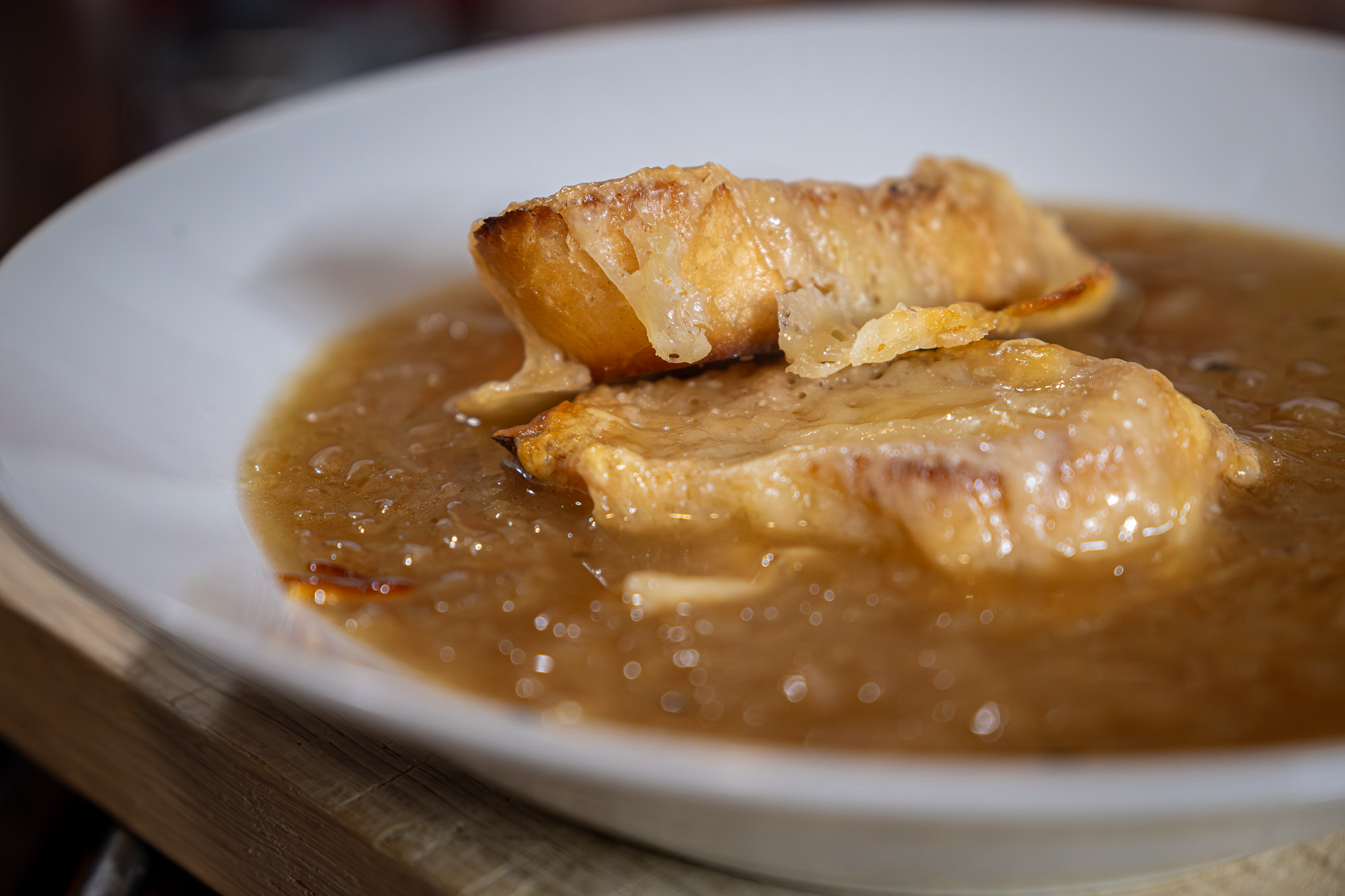 Francouzská cibulová polévka