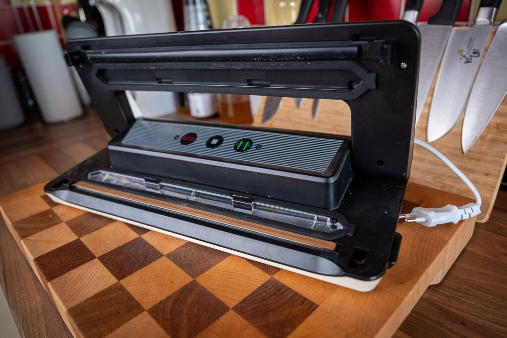 Stará vakuovačka Silvercrest z Lidlu