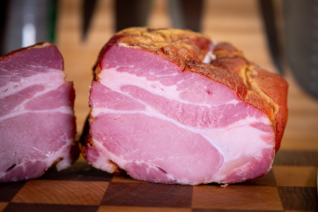 Vepřová krkovice uzená horkým kouřem