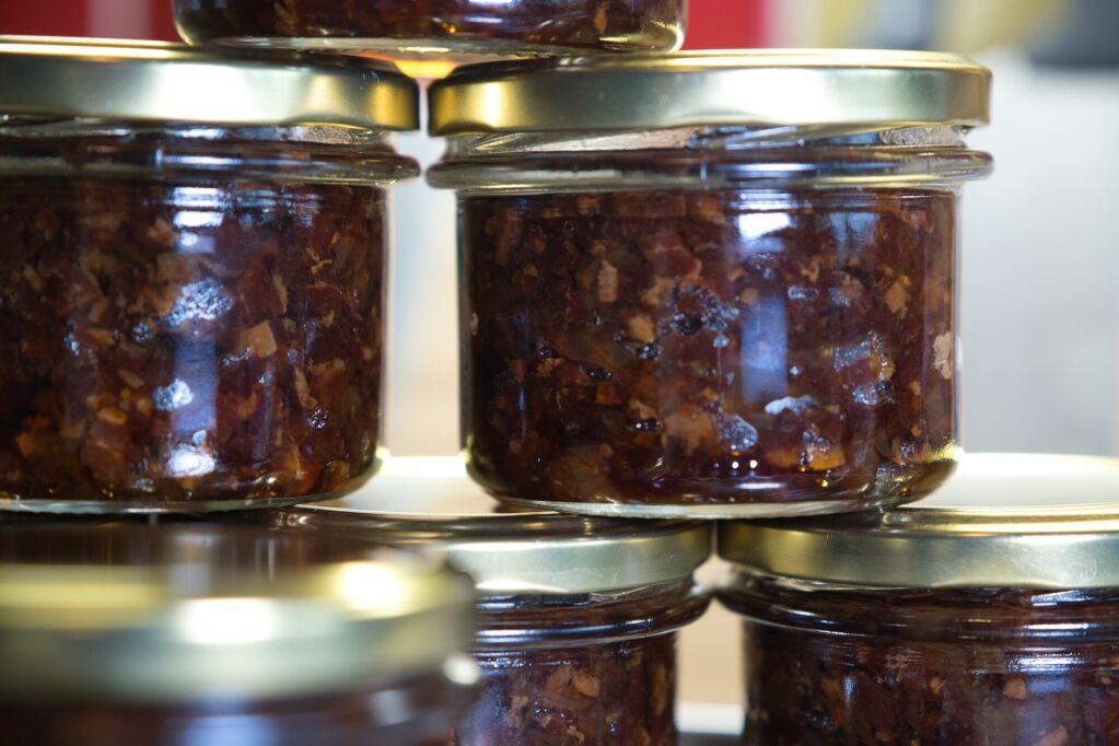 Sklenice slaninového burgeru - bacon jam